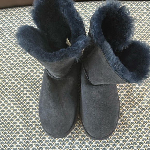 Women’s Ugg Boots size 7 - Picture 1 of 7